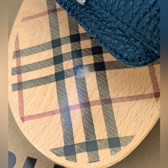 Burberry Sandals - Picture 14 of 15